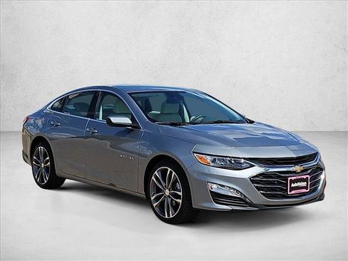 Certified 2024 Chevrolet Malibu LT FWD image 3