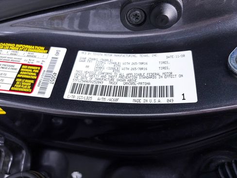 Used 2021 Toyota Tacoma TRD Pro AWD/4WD image 40