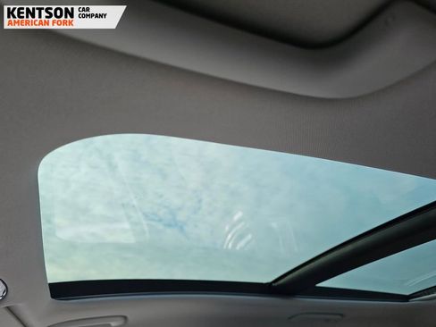 Used 2025 Hyundai Tucson Limited image 12