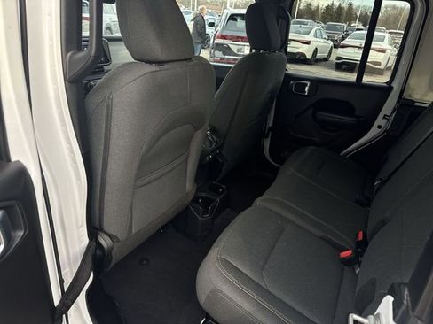 Used 2024 Jeep Wrangler Unlimited Sport AWD/4WD image 22