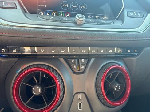Used 2021 Chevrolet Blazer RS w/ Enhanced Convenience Package AWD/4WD image 26