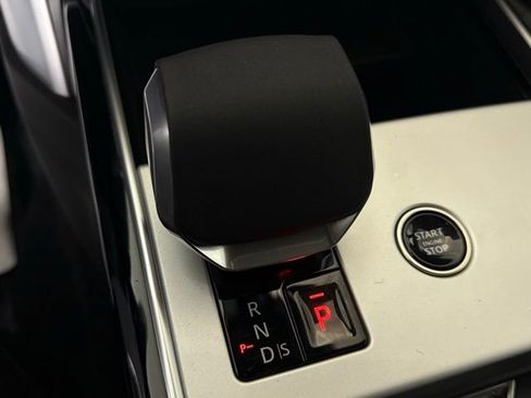 New 2026 Land Rover Range Rover Long Wheelbase SE image 33