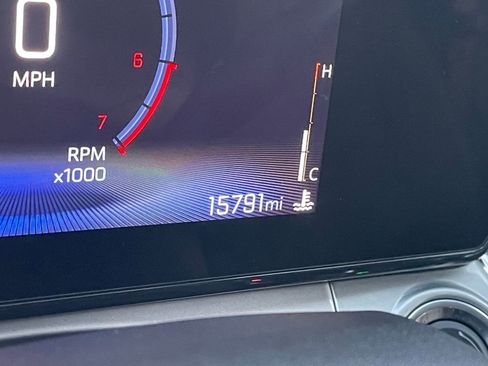 Used 2025 Chevrolet Trax LT w/ LT Convenience Package image 22