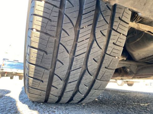 Used 2011 Buick Lucerne CX image 15