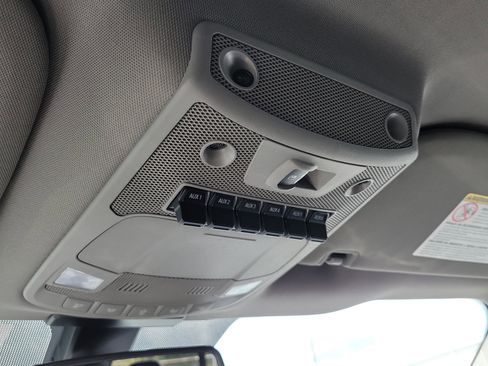 Used 2019 Ford F250 Lariat w/ Lariat Ultimate Package AWD/4WD image 28