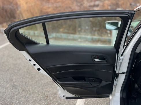 Used 2019 Acura ILX Sedan w/Premium Pkg image 36