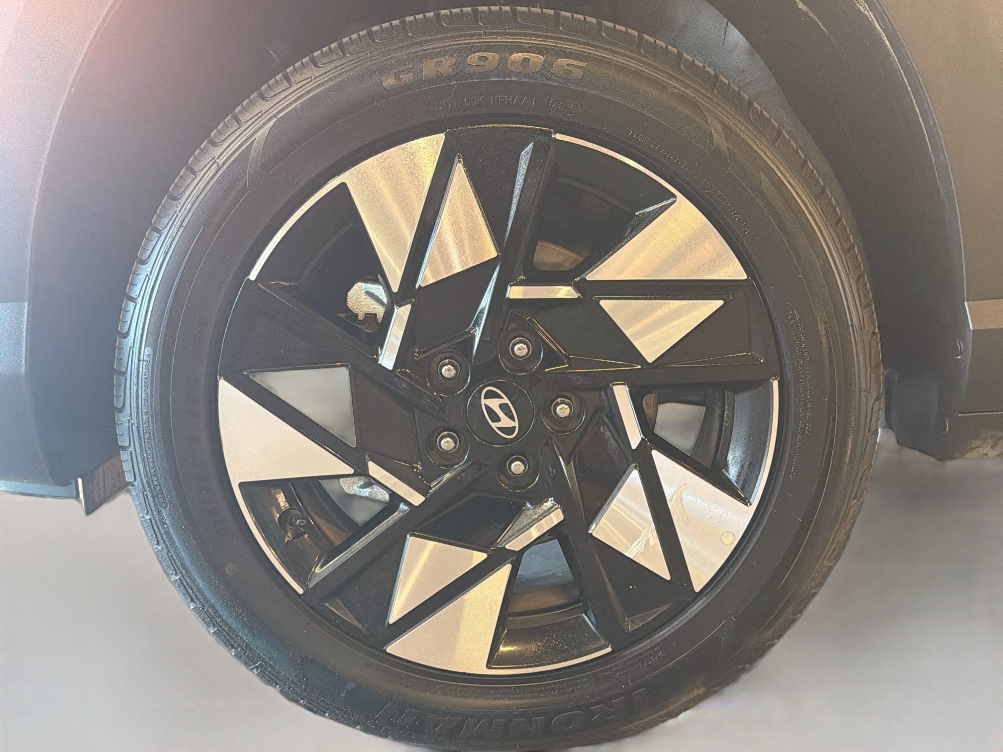 Used 2025 Hyundai Kona SEL AWD/4WD image 11