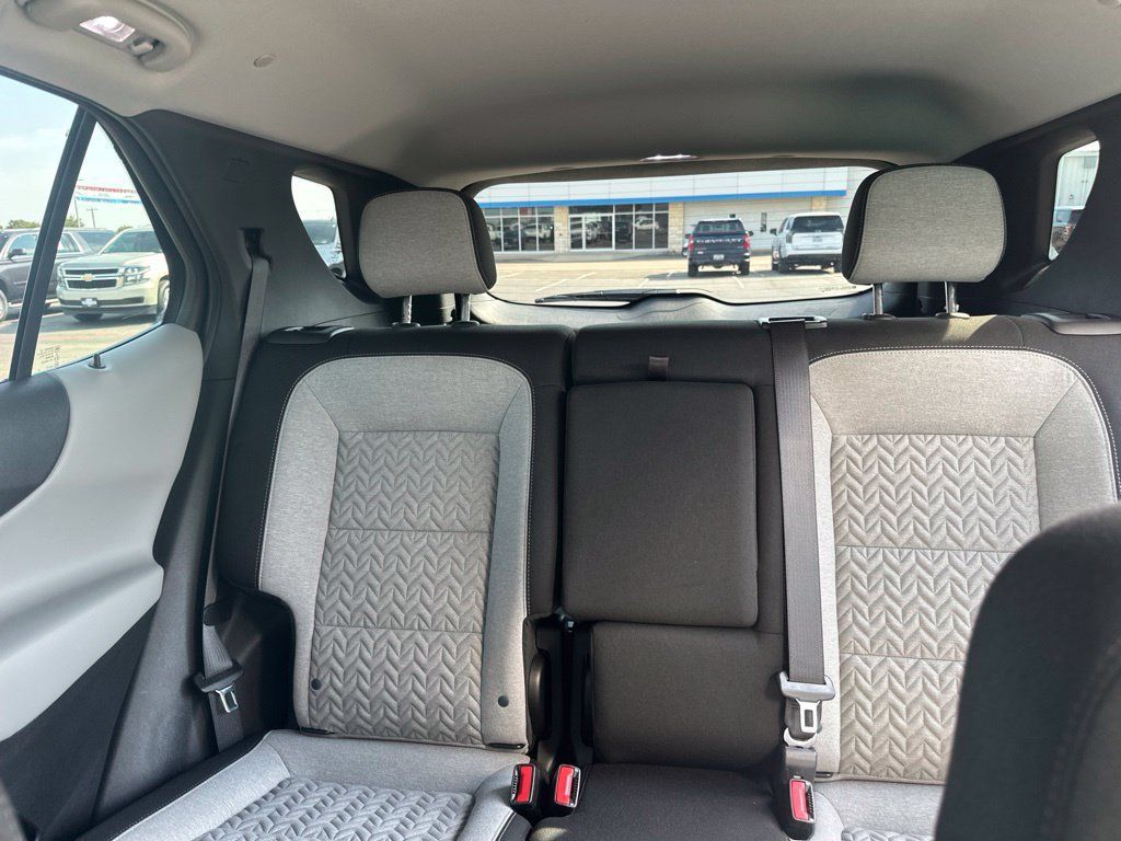 Used 2024 Chevrolet Equinox LS w/ LS Convenience Package FWD image 8