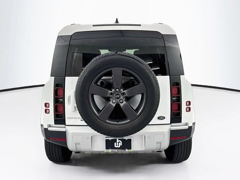Used 2023 Land Rover Defender 110 SE AWD/4WD image 6