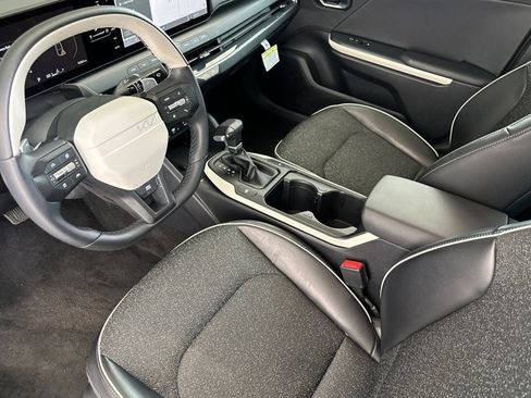 Certified 2025 Kia K4 GT-Line FWD image 4