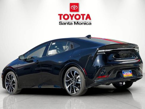 New 2026 Toyota Prius Plug-In Hybrid FWD image 5