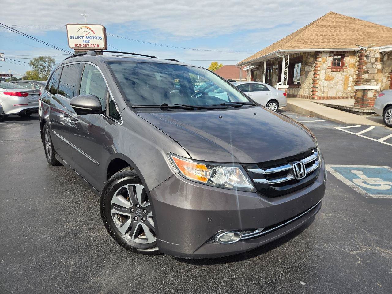 Used 2014 Honda Odyssey Touring image 7