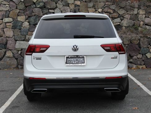 Used 2018 Volkswagen Tiguan SE w/ 3rd Row Seat Package image 8