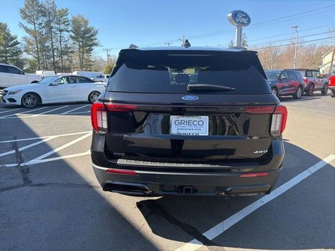 Used 2025 Ford Explorer ST-Line w/ ST-Line Street Pack AWD/4WD image 6