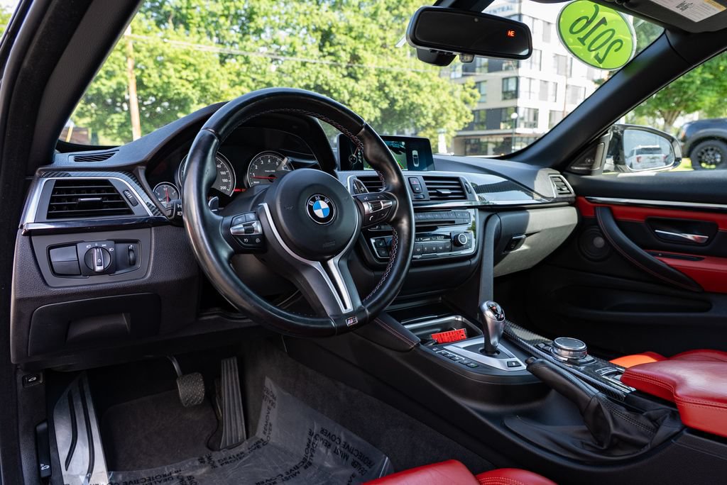 Used 2016 BMW M4 Convertible RWD image 22