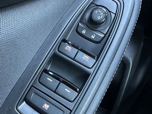 Used 2023 Subaru Forester Premium image 17