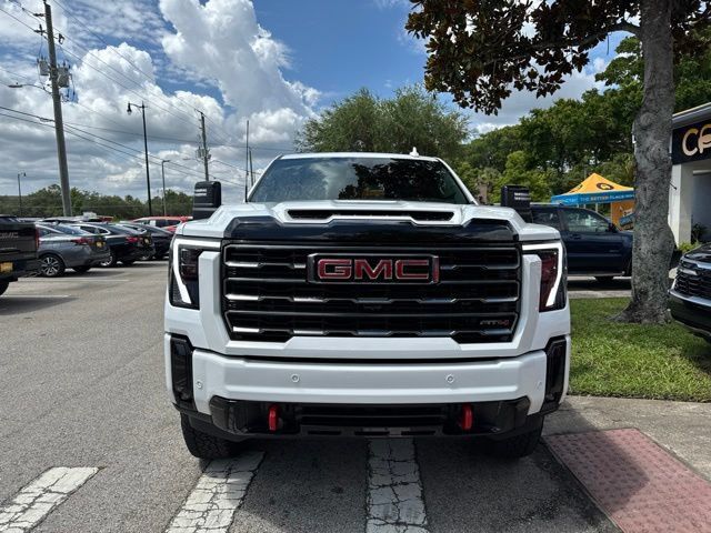 Used 2025 GMC Sierra 2500 AT4 AWD/4WD image 3