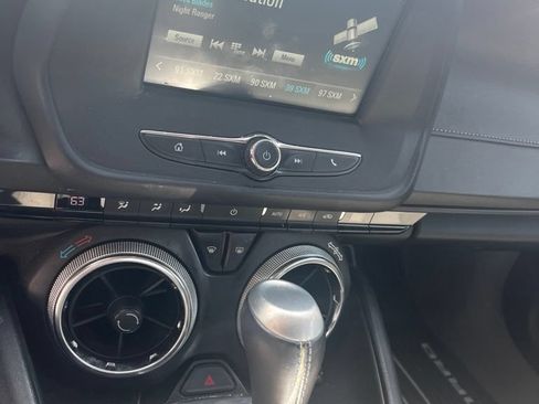 Used 2016 Chevrolet Camaro LT RWD image 6