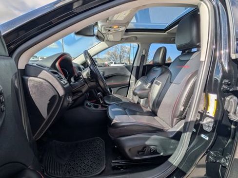 Used 2020 Jeep Compass Trailhawk w/ Leather Interior Group AWD/4WD image 37