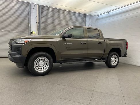 Used 2024 Chevrolet Colorado W/T RWD image 10