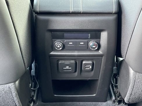 Certified 2023 Chevrolet Traverse LT w/ LT Premium Package image 38