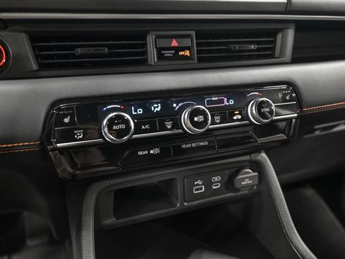 Used 2023 Honda Pilot Sport image 23
