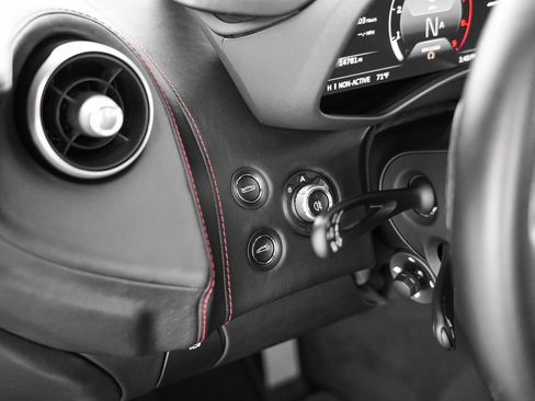 Used 2023 McLaren GT RWD image 26