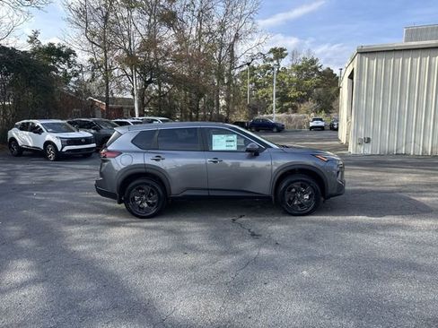 New 2026 Nissan Rogue SV image 4