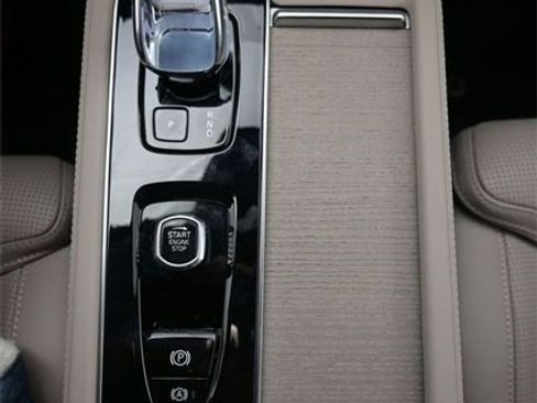 New 2026 Volvo XC90 B6 Ultra image 10