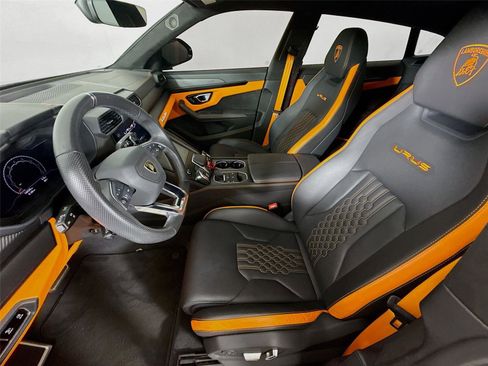 Used 2023 Lamborghini Urus S AWD/4WD image 2
