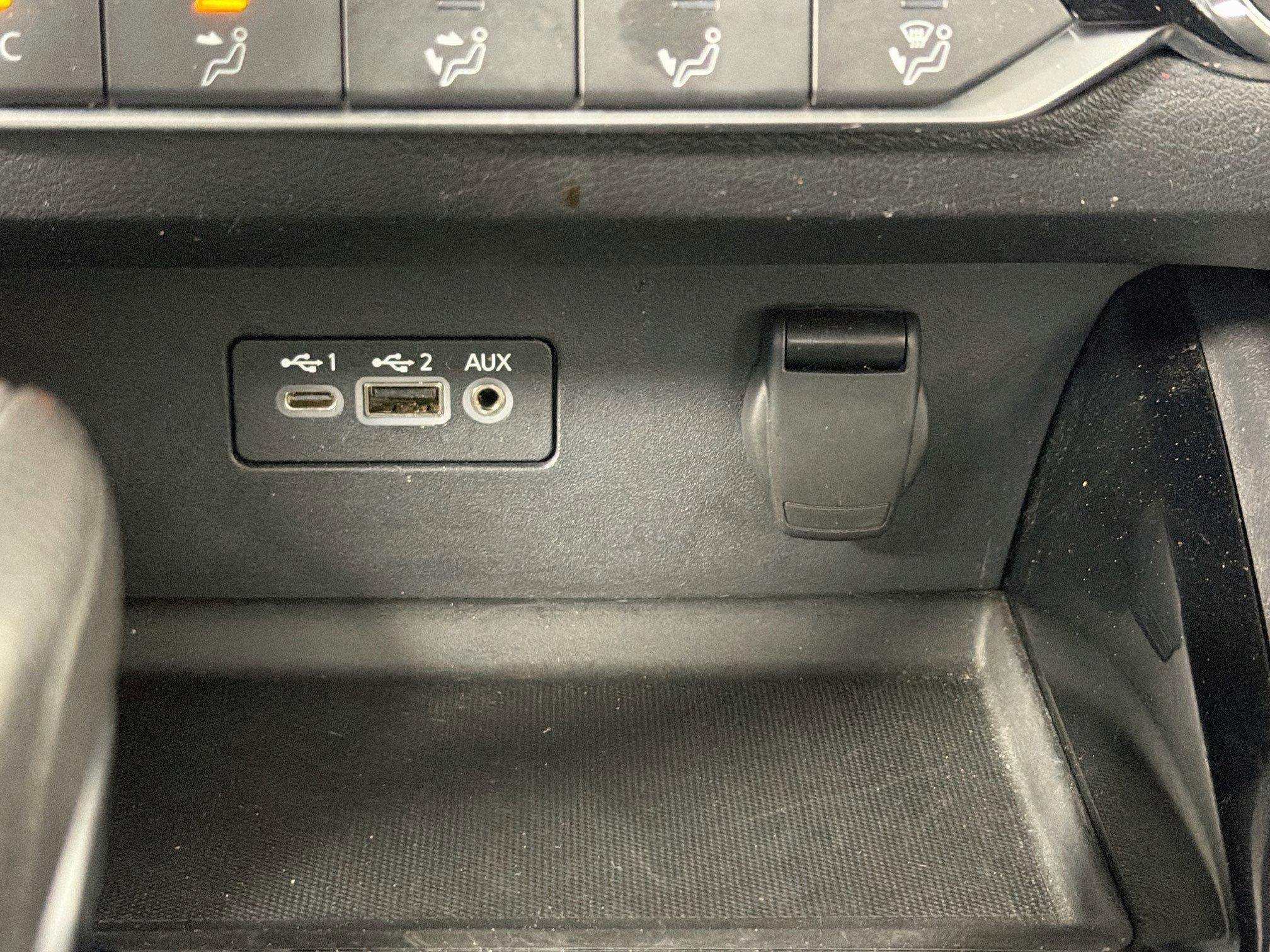 Used 2024 Nissan Altima 2.5 SV FWD image 25
