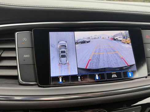 Used 2023 Buick Enclave Avenir AWD/4WD image 17