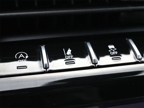 Used 2023 Jeep Grand Cherokee L Altitude image 14