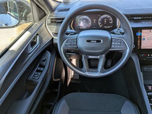New 2026 Jeep Grand Cherokee Altitude AWD/4WD image 15