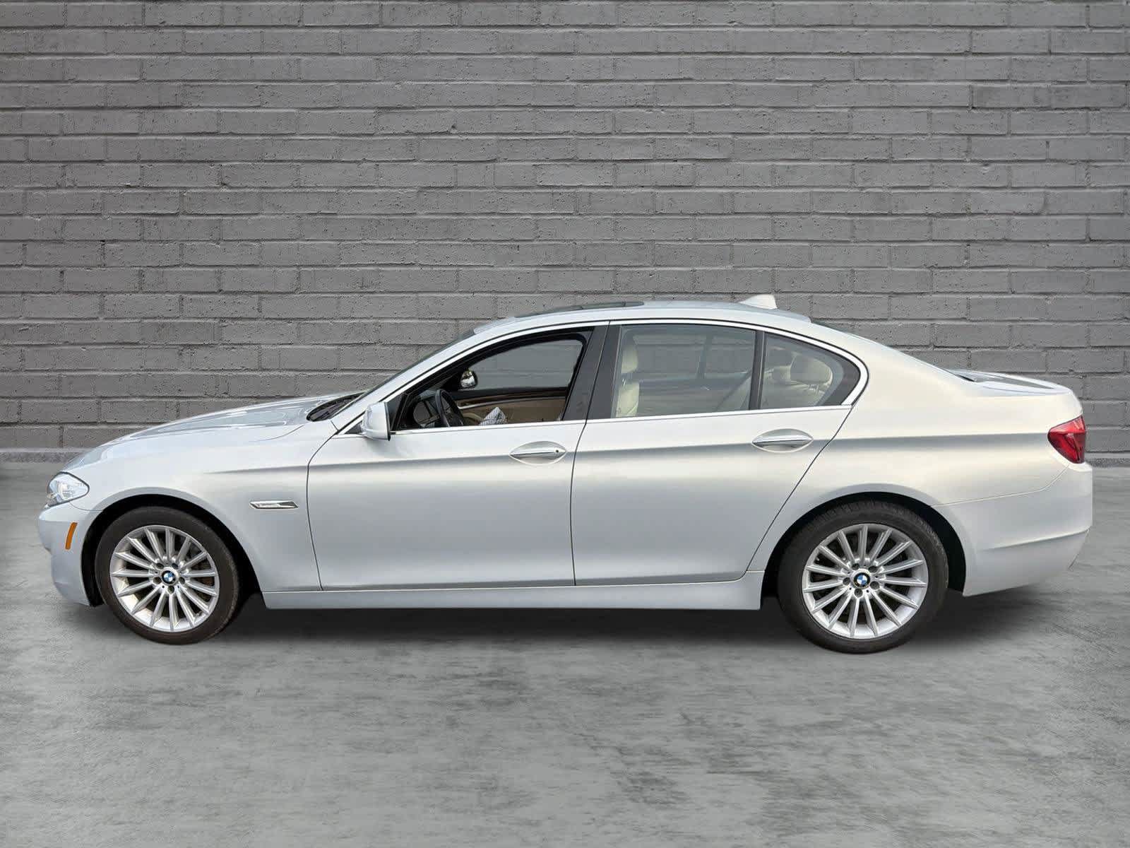 Used 2013 BMW 535i xDrive Sedan AWD/4WD image 4