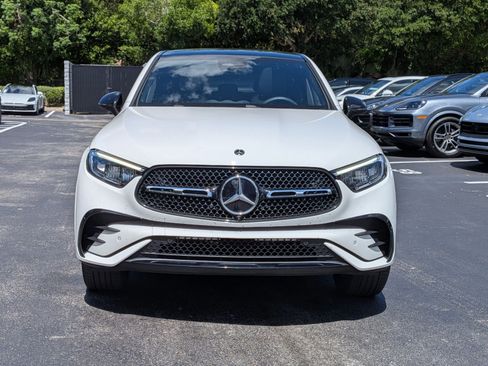 Used 2025 Mercedes-Benz GLC 300 4MATIC image 4