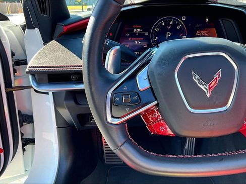 Used 2022 Chevrolet Corvette Stingray Preferred Cpe w/ Engine Appearance Package RWD image 10