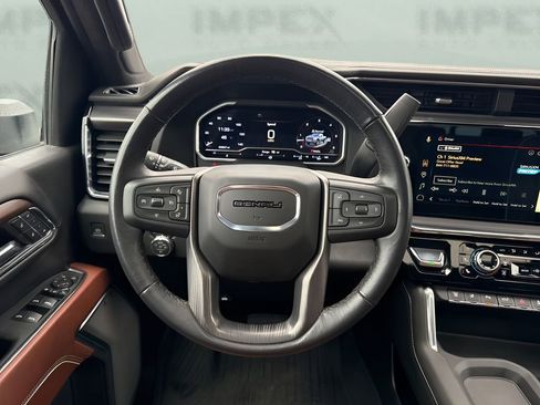 Used 2024 GMC Sierra 3500 Denali Ultimate AWD/4WD image 17