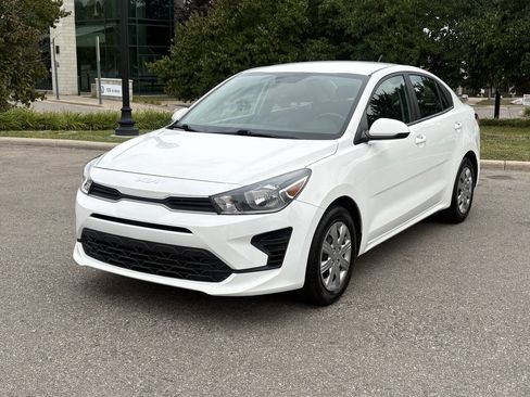 Used 2022 Kia Rio S FWD image 3