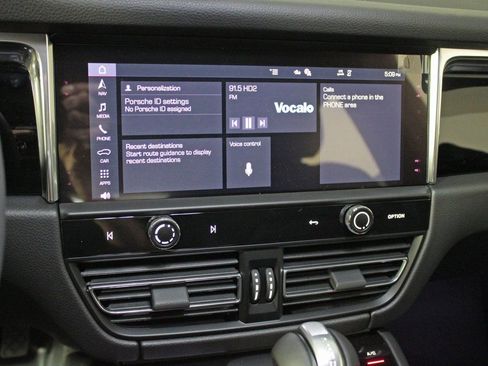 Certified 2026 Porsche Macan AWD/4WD image 26