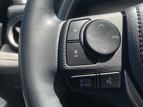 Used 2018 Toyota RAV4 Limited w/ Advanced Technology Package image 19