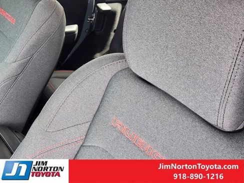 Used 2024 Jeep Wrangler Rubicon image 15