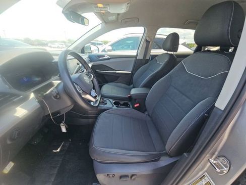 Used 2024 Volkswagen Taos SE FWD image 23