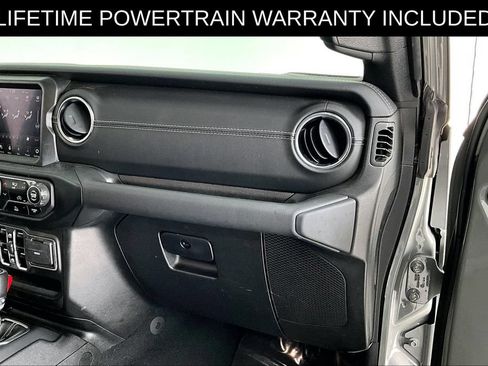 Used 2023 Jeep Wrangler Unlimited Sahara AWD/4WD image 20