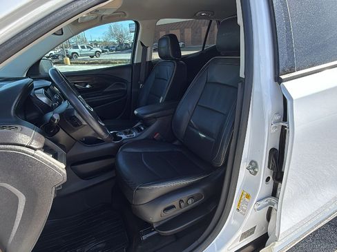 Used 2018 GMC Terrain Denali w/ Advanced Safety Package image 12