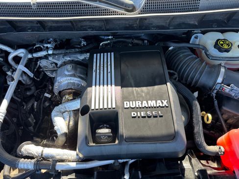 Used 2020 Chevrolet Silverado 1500 RST image 22