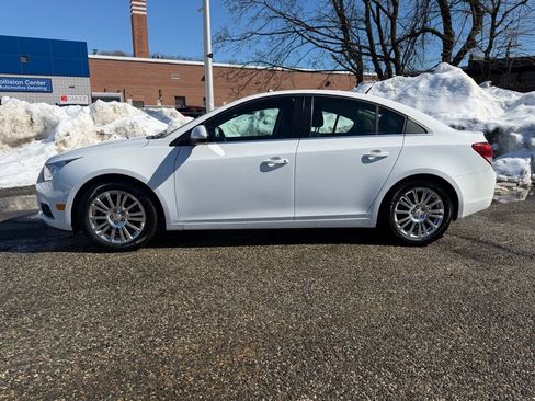 Used 2012 Chevrolet Cruze Eco image 2
