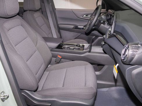 New 2026 Chevrolet Equinox LT image 12