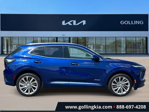 Used 2024 Buick Envision Avenir AWD/4WD image 2