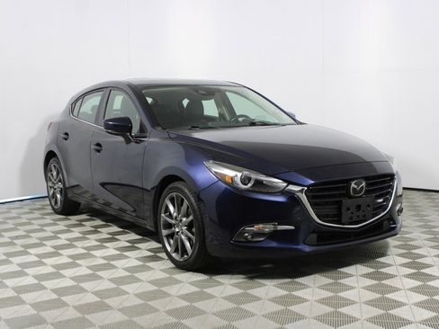 Used 2018 MAZDA MAZDA3 Grand Touring w/ Premium Equipment Package FWD image 26
